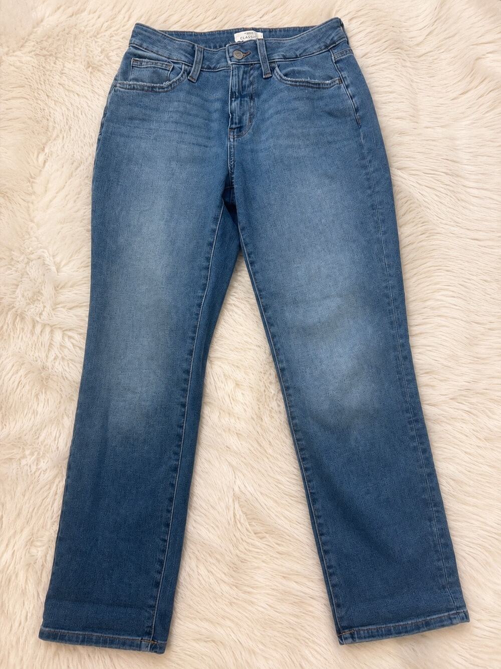 M jeans by Maurice’s Classic High-Rise Crop Women’s Jeans - Blue size 4